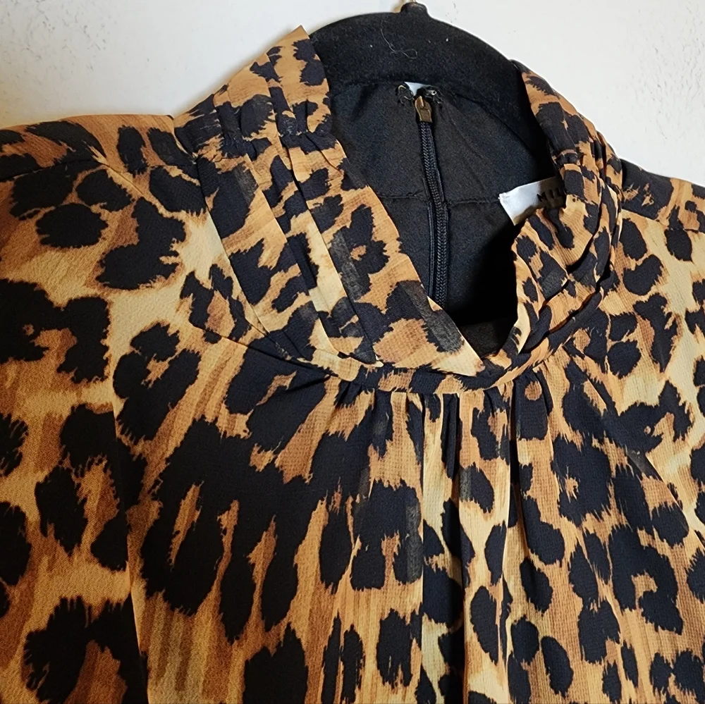 MILLY Rori Leopard Print Chiffon Sleeveless Blouse Top‎ Padded Shoulders Medium